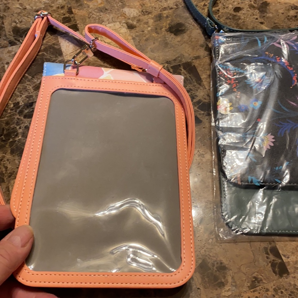 Two Crossbody wallet/phone cases - Picture 6 of 6